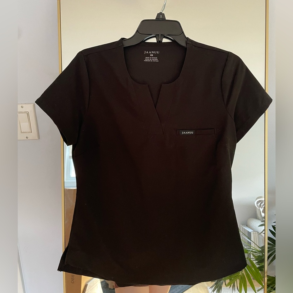 Jaanuu Andra Scrub Top XS
